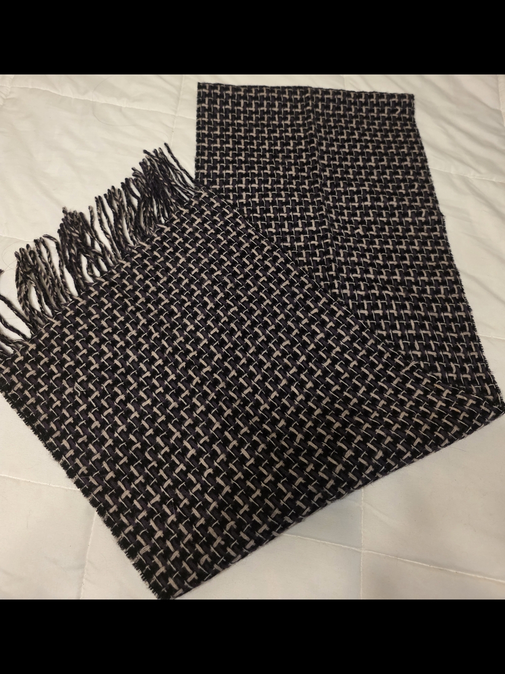 Black and Cream Woven Fringe Scarf